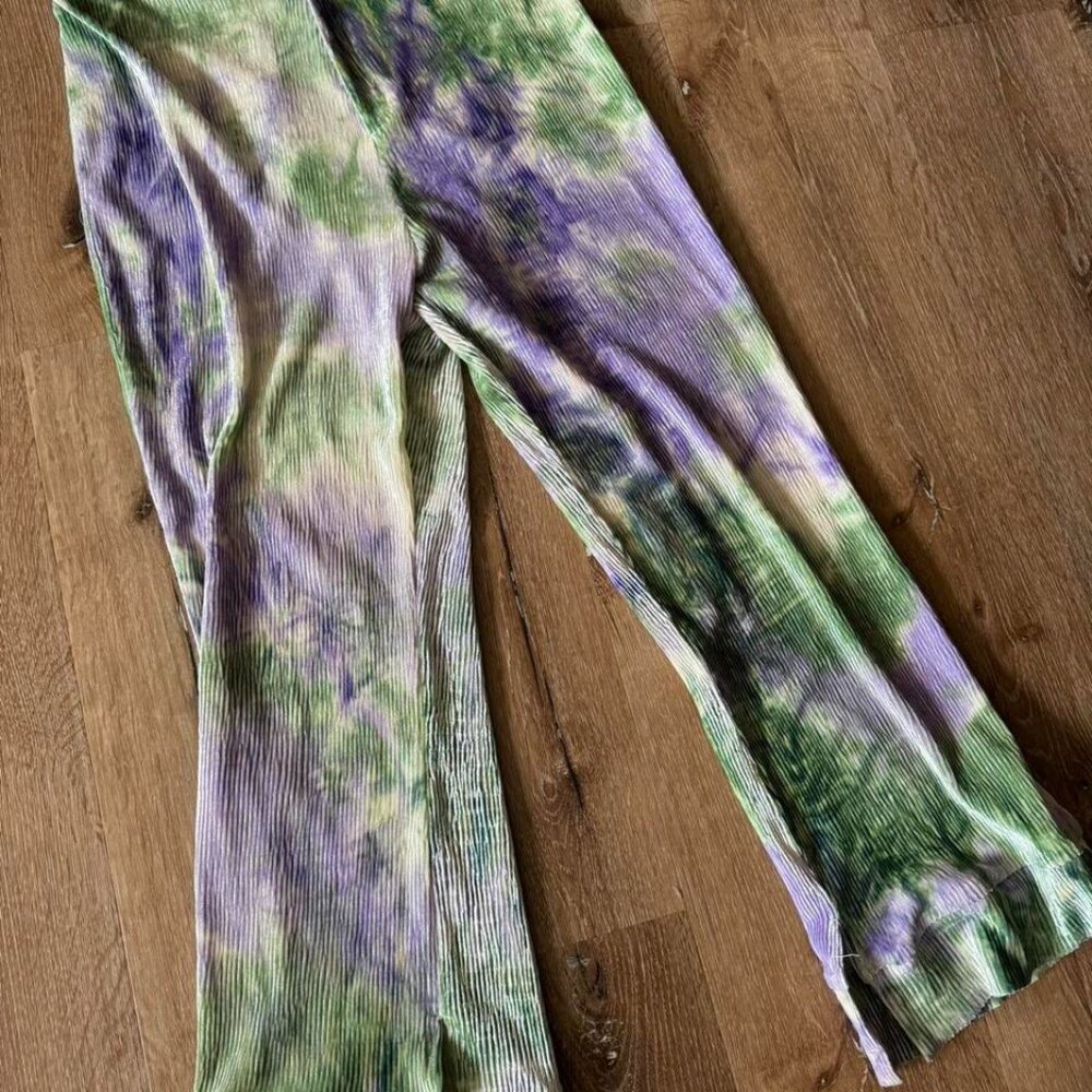 Find‎ Me Now Purple Green Grey Tie Dye Pull On Wide Leg Pants Size M - Picture 2 of 5